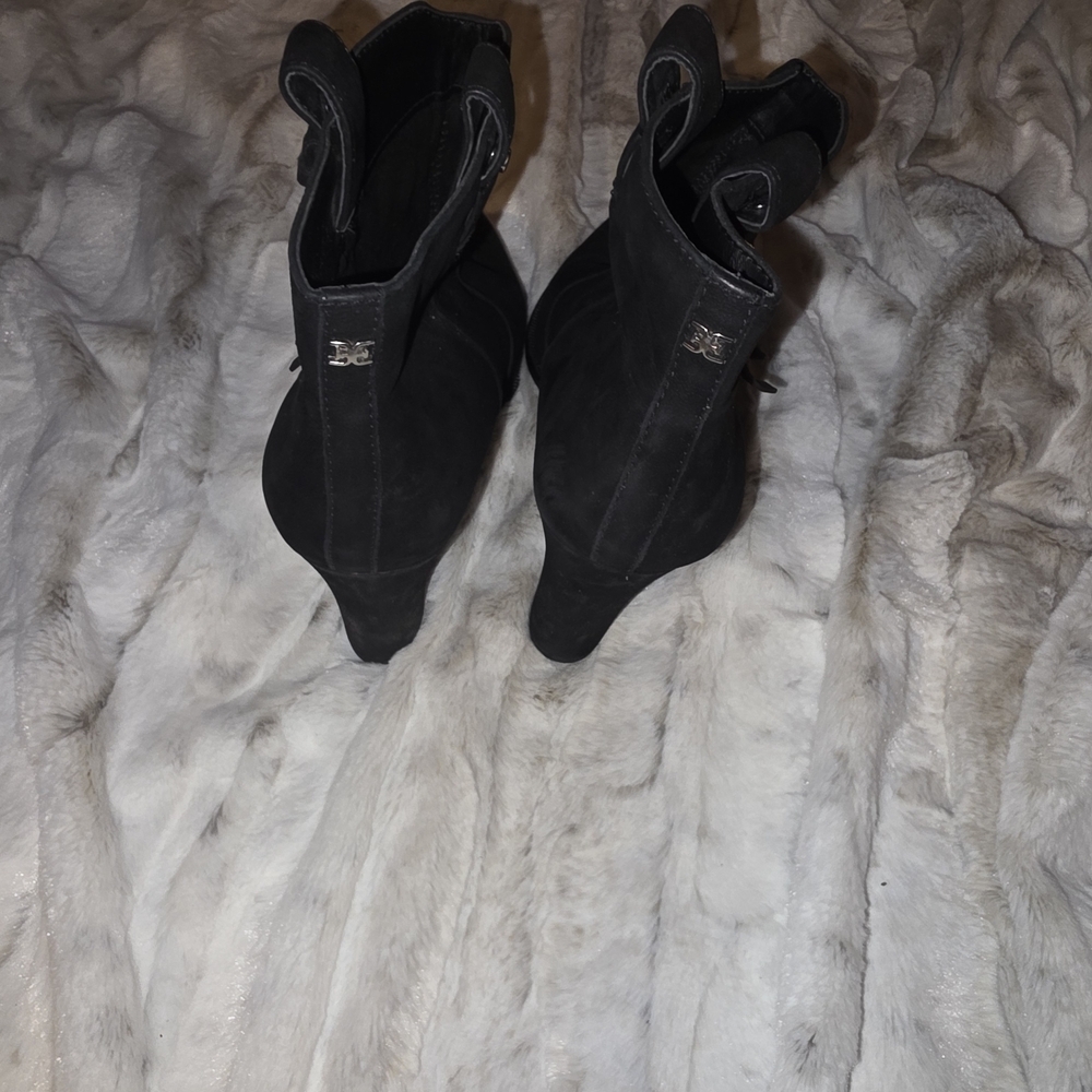 Sam Edelman Elegant Western Black Heeled Boots - Picture 3 of 8